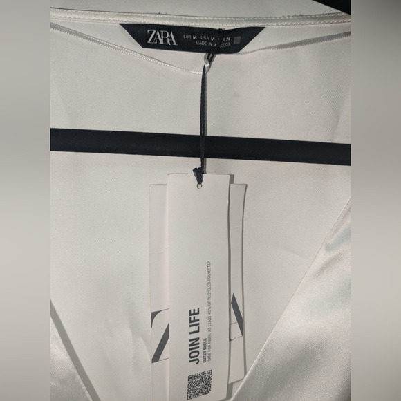 Zara size M Knotted Satin V-Neck Crop Top - Picture 4 of 10